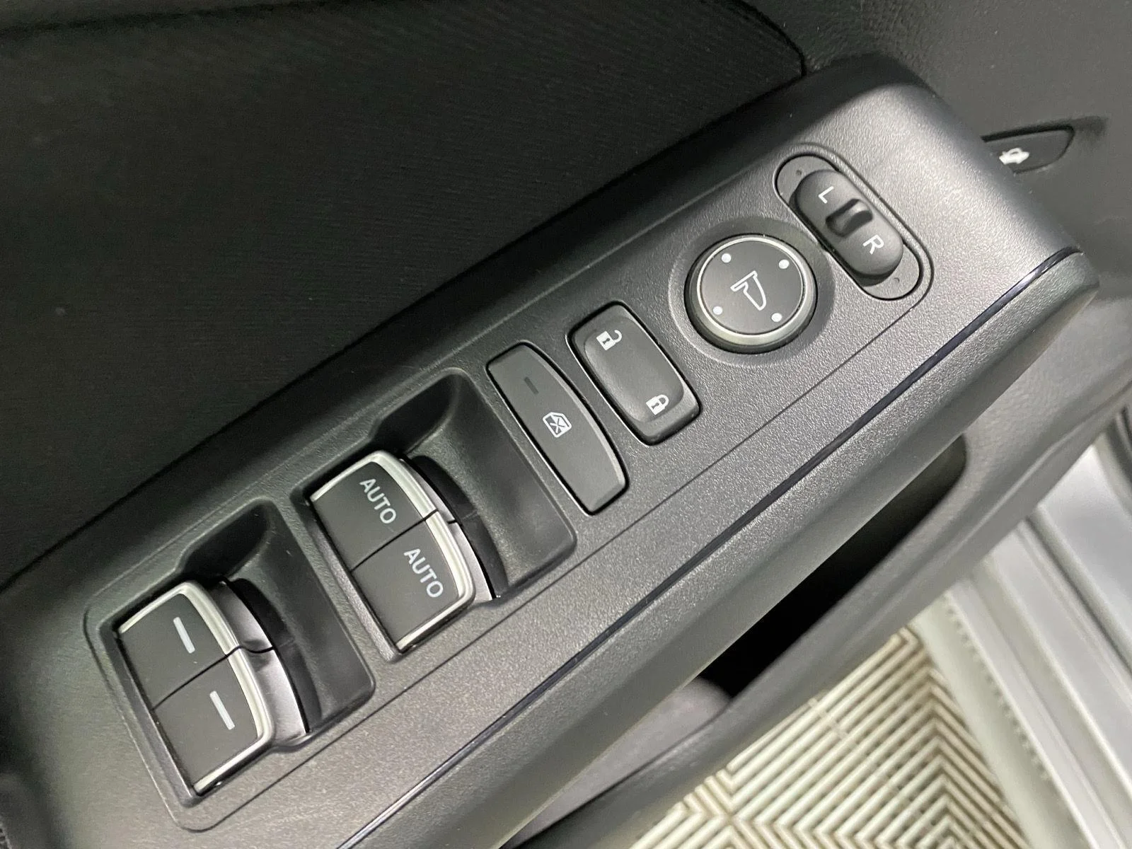 Used 2024 Lunar Silver Metallic Honda EX image 21