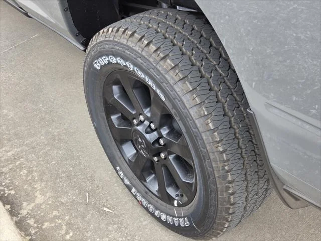 New 2027 Ceramic Gray Clear-Coat Exterior Paint RAM Laramie image 5
