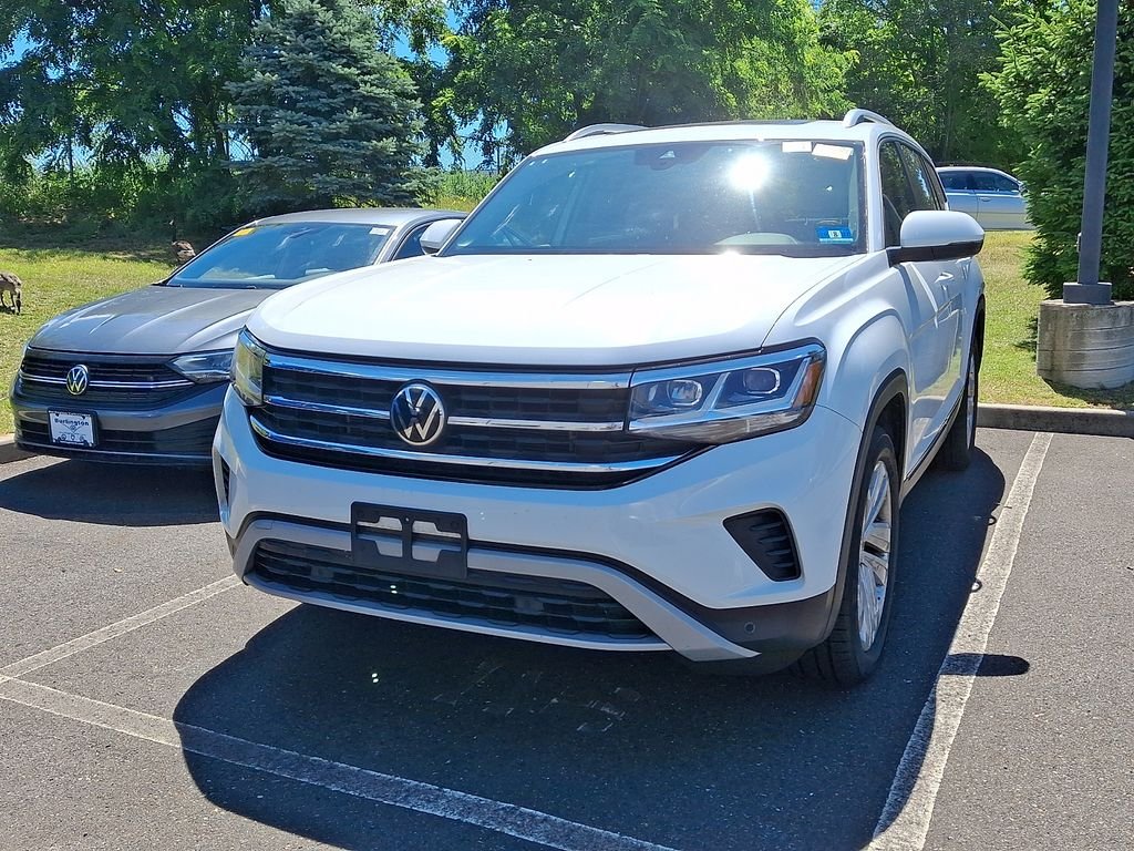Certified Used 2021 White Volkswagen SEL image 4