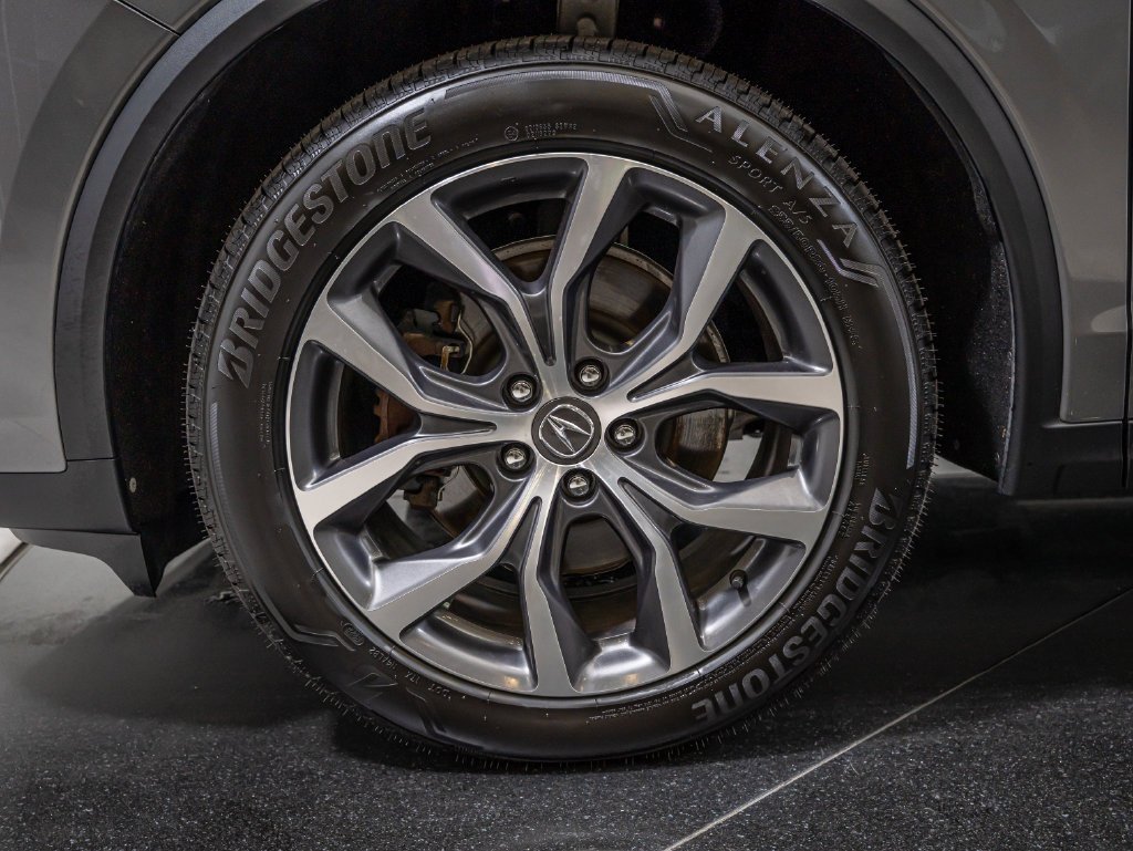 Used 2024 Liquid Carbon Metallic Acura Technology image 13