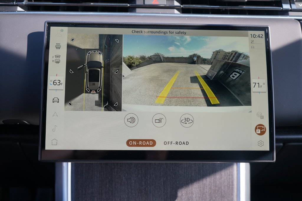 New 2027 Fuji White Land Rover SE image 14