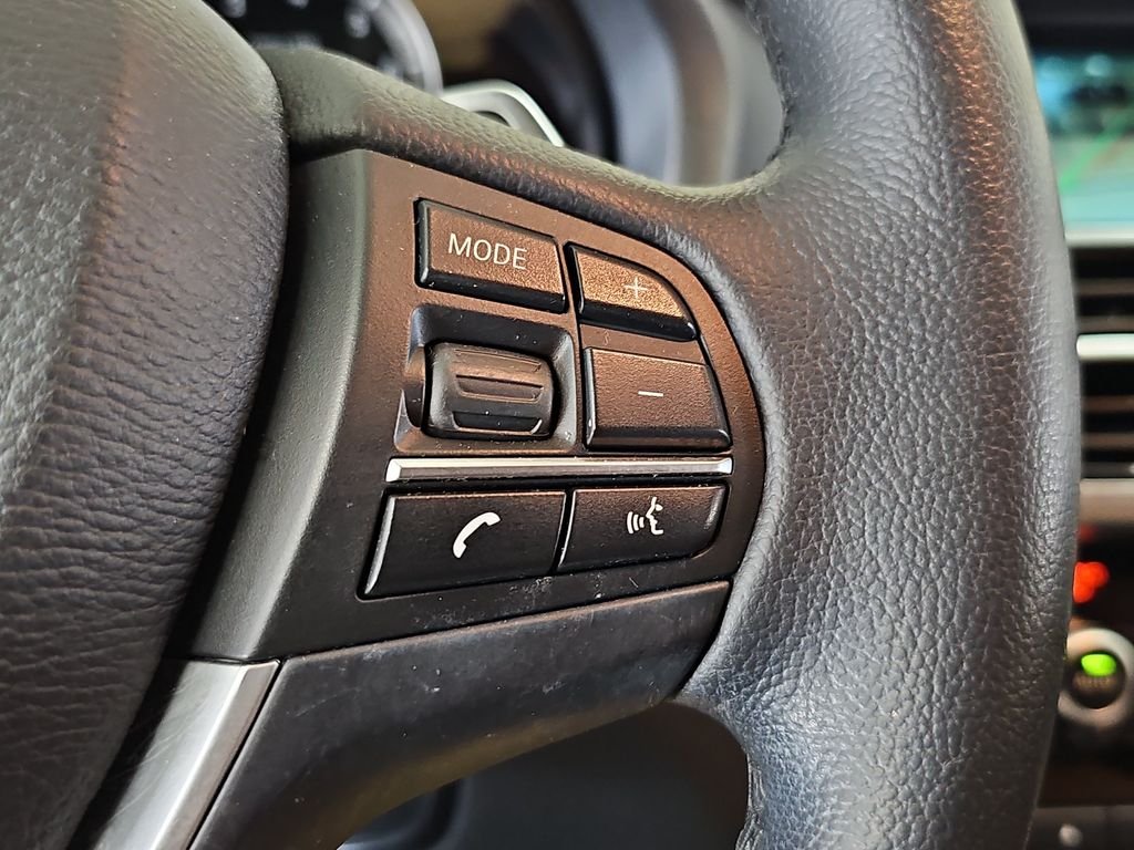 Used 2016 Black BMW xDrive28i image 21