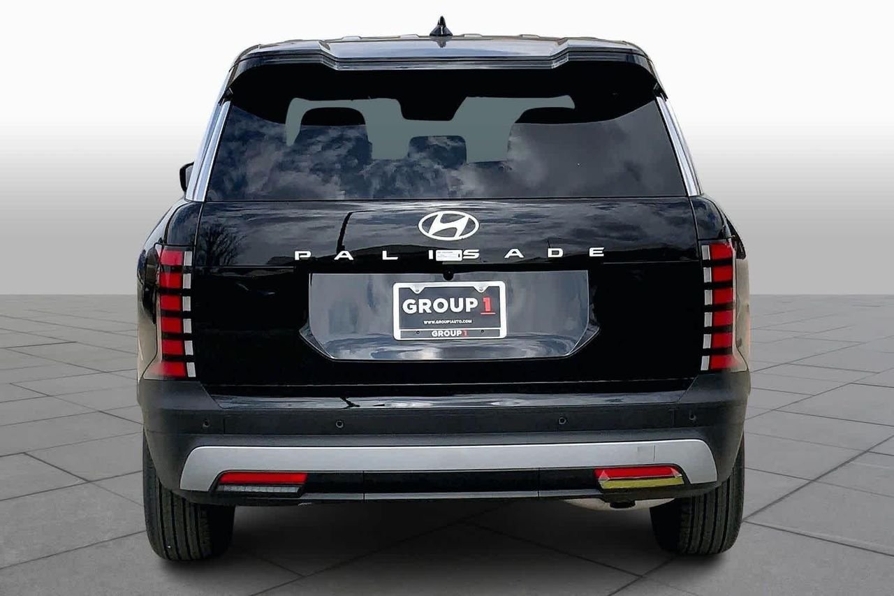 New 2026 Abyss Black Pearl Hyundai SE FWD image 4