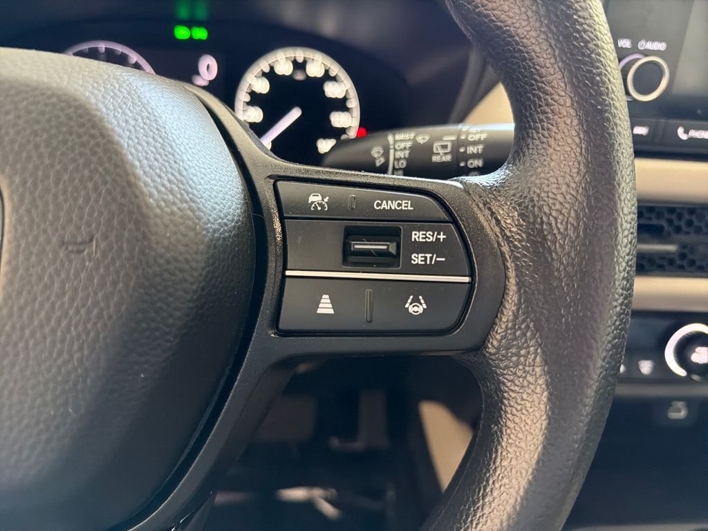 Used 2023  Honda LX image 25
