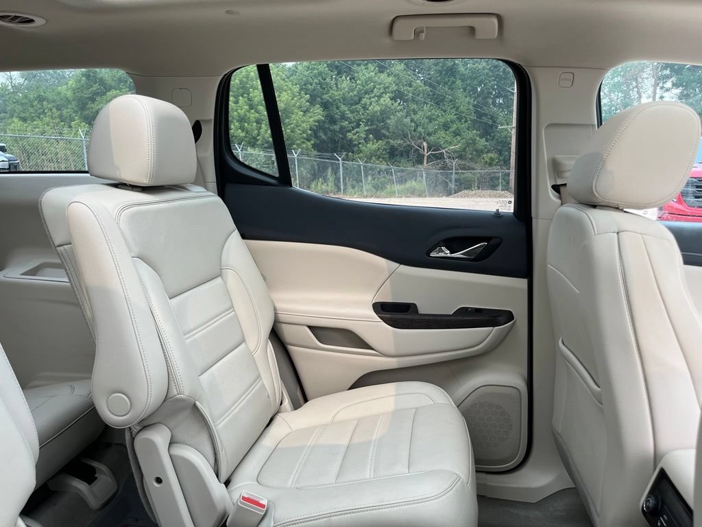 Used 2023 White Frost Tricoat GMC Denali image 39