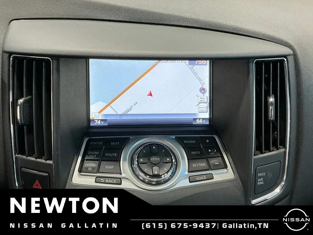 Used 2014 Super Black Nissan 3.5 SV image 9