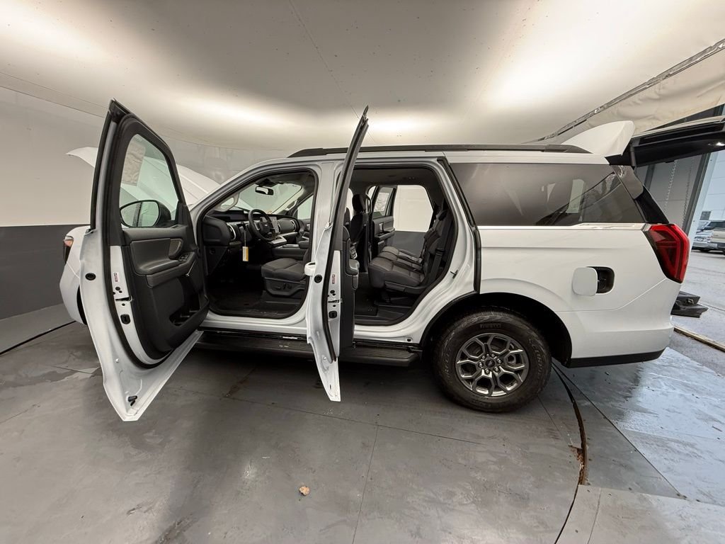 New 2025 Space Silver Metallic Ford Active image 19