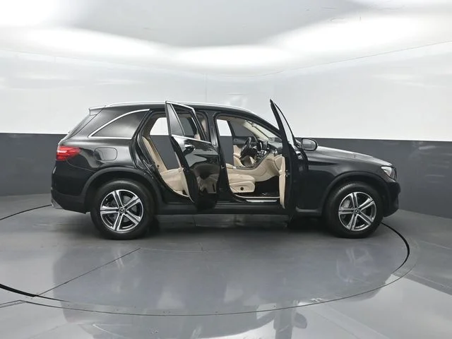 Used 2019 Black Mercedes-Benz GLC 300 image 33