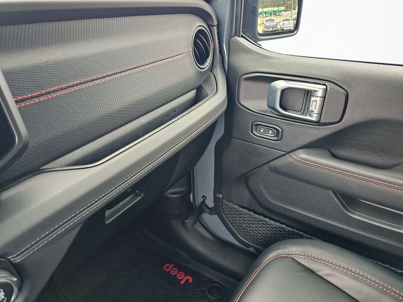 Used 2024 Anvil Clear Coat Jeep Rubicon image 28