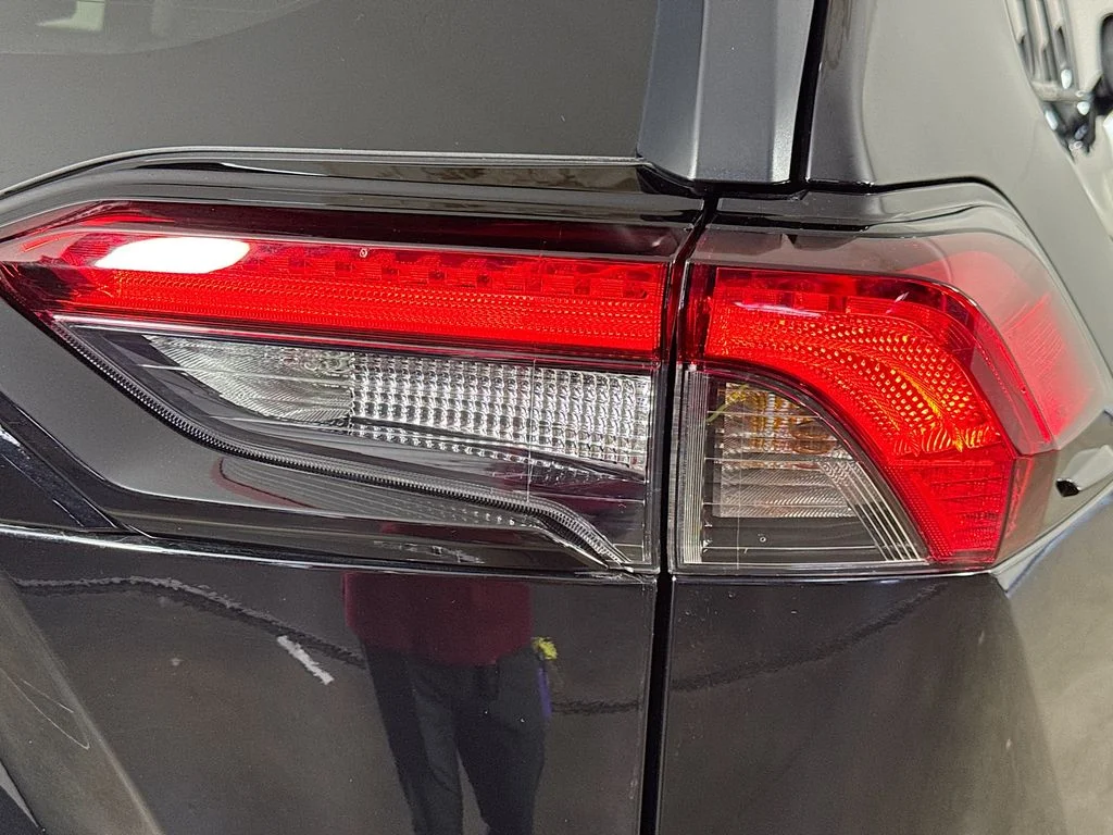 Used 2025 Black Toyota XLE image 31