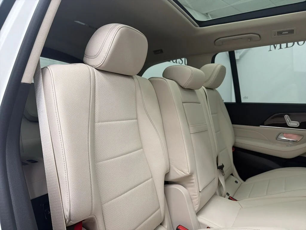 Used 2026 White Mercedes-Benz GLS 450 image 27