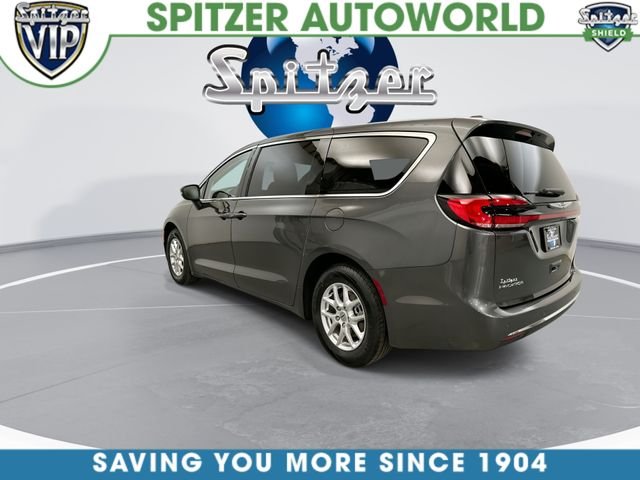 Used 2023 Gray Chrysler Touring L image 9