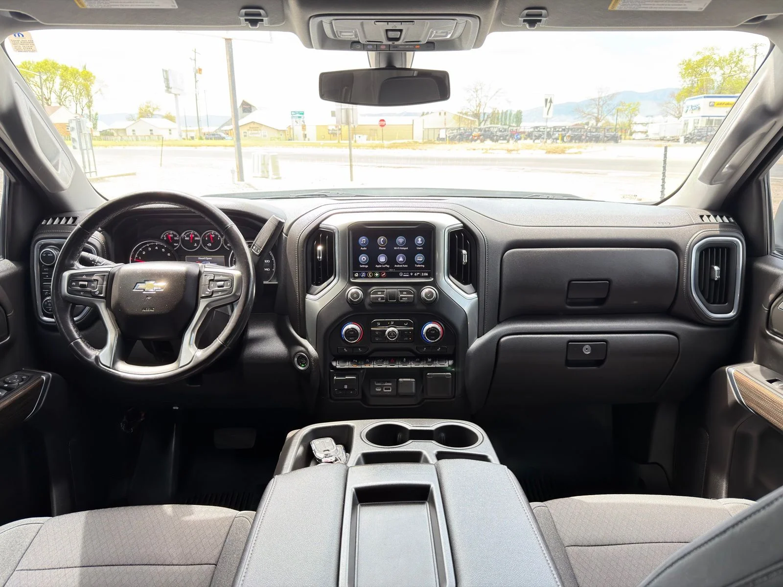 Used 2022 White Chevrolet LT image 34