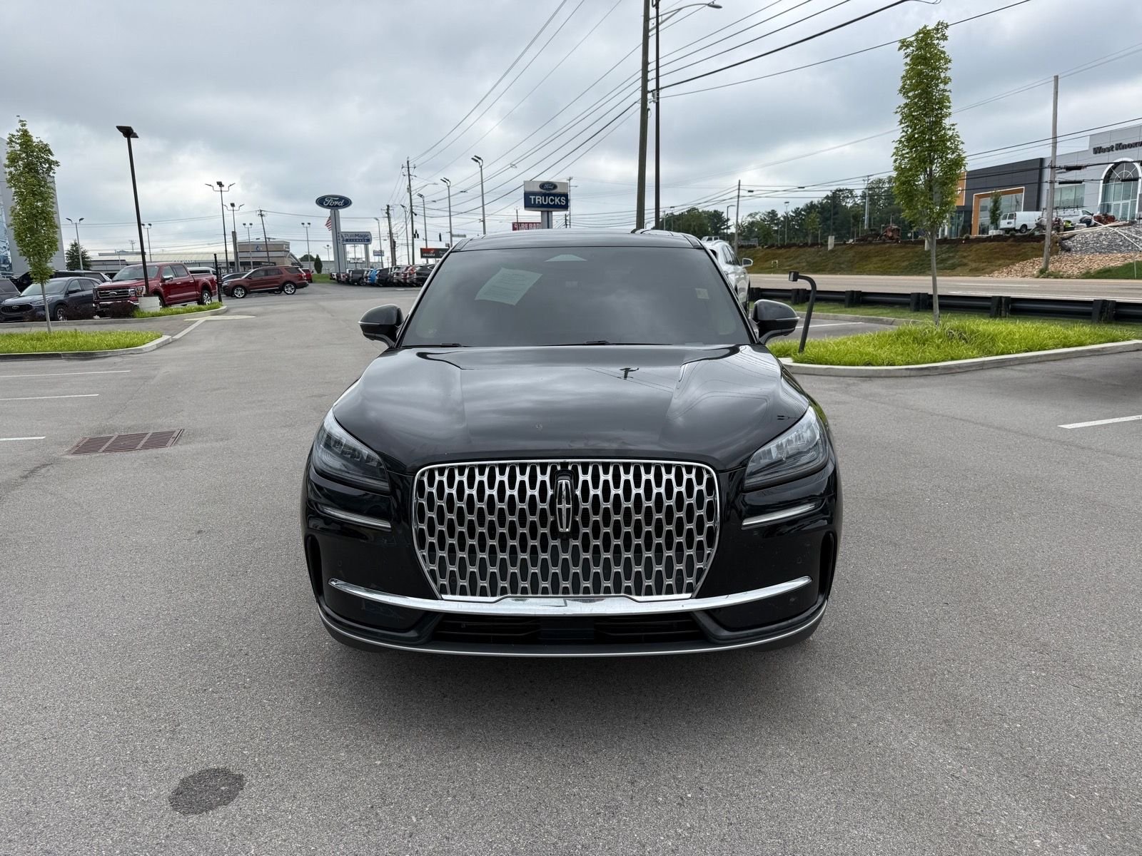 Certified Used 2024 Black Metallic Lincoln Premiere image 9