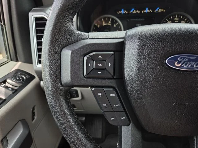 Used 2015 Tuxedo Black Metallic Ford XLT image 23
