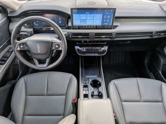 Used 2025 Whisper Blue Me Lincoln Premiere image 16