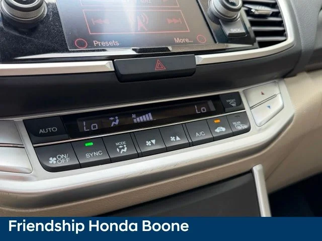 Used 2013 Red Honda EX-L image 26