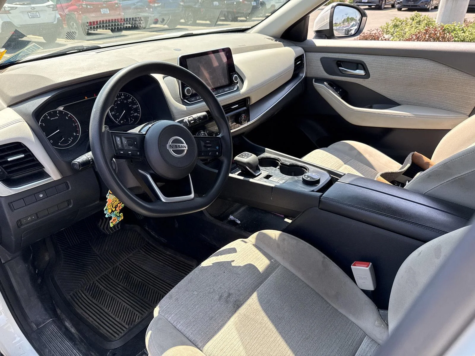 Used 2021 Pearl White Tricoat Nissan SV image 6