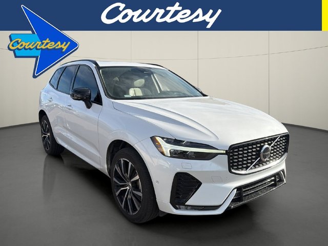 2024 Volvo XC60 B5 Plus Dark Theme