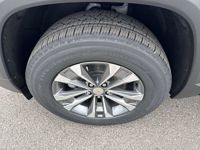 New 2026 Summit White Chevrolet LT image 20