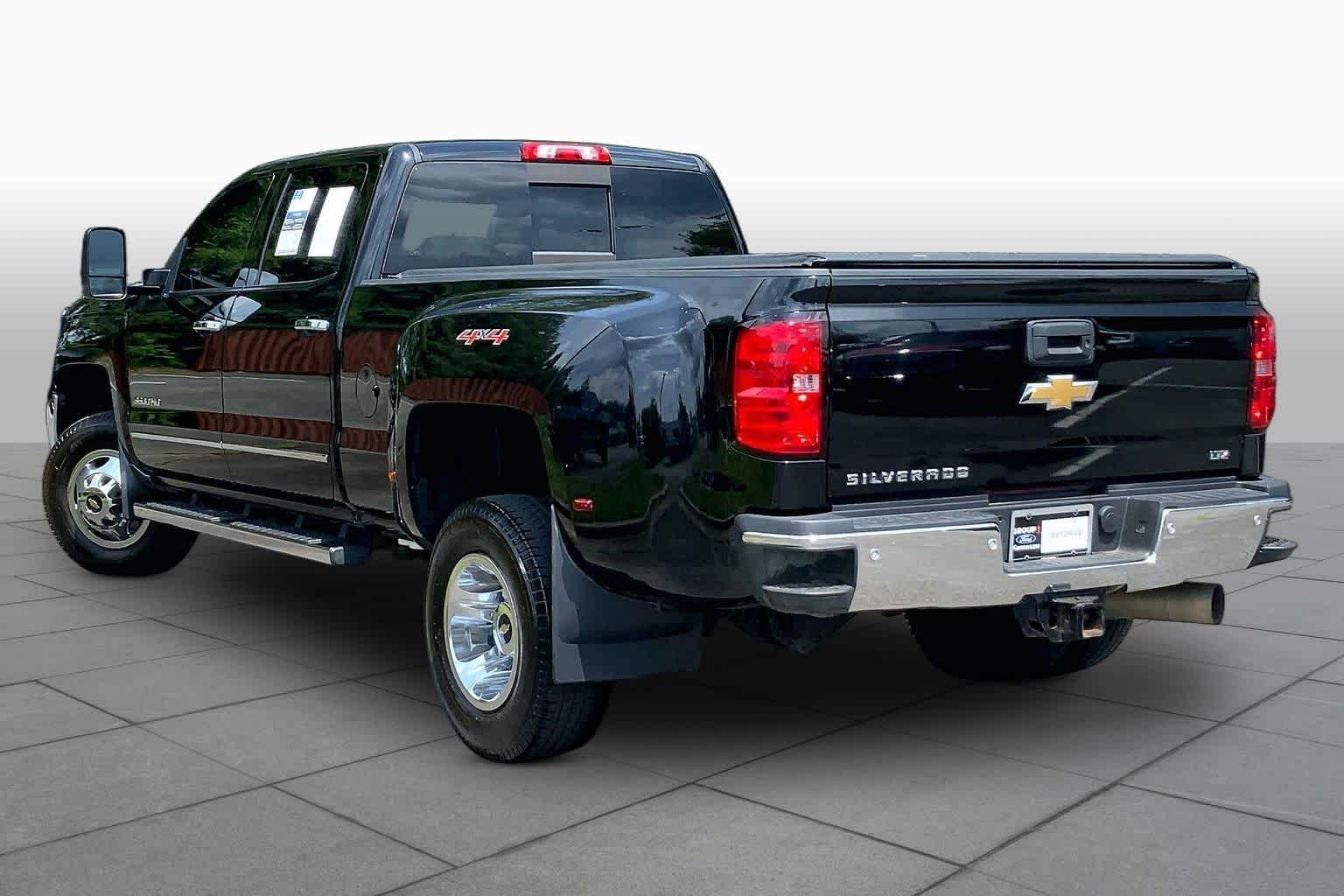 Used 2015 Black Chevrolet LTZ image 11