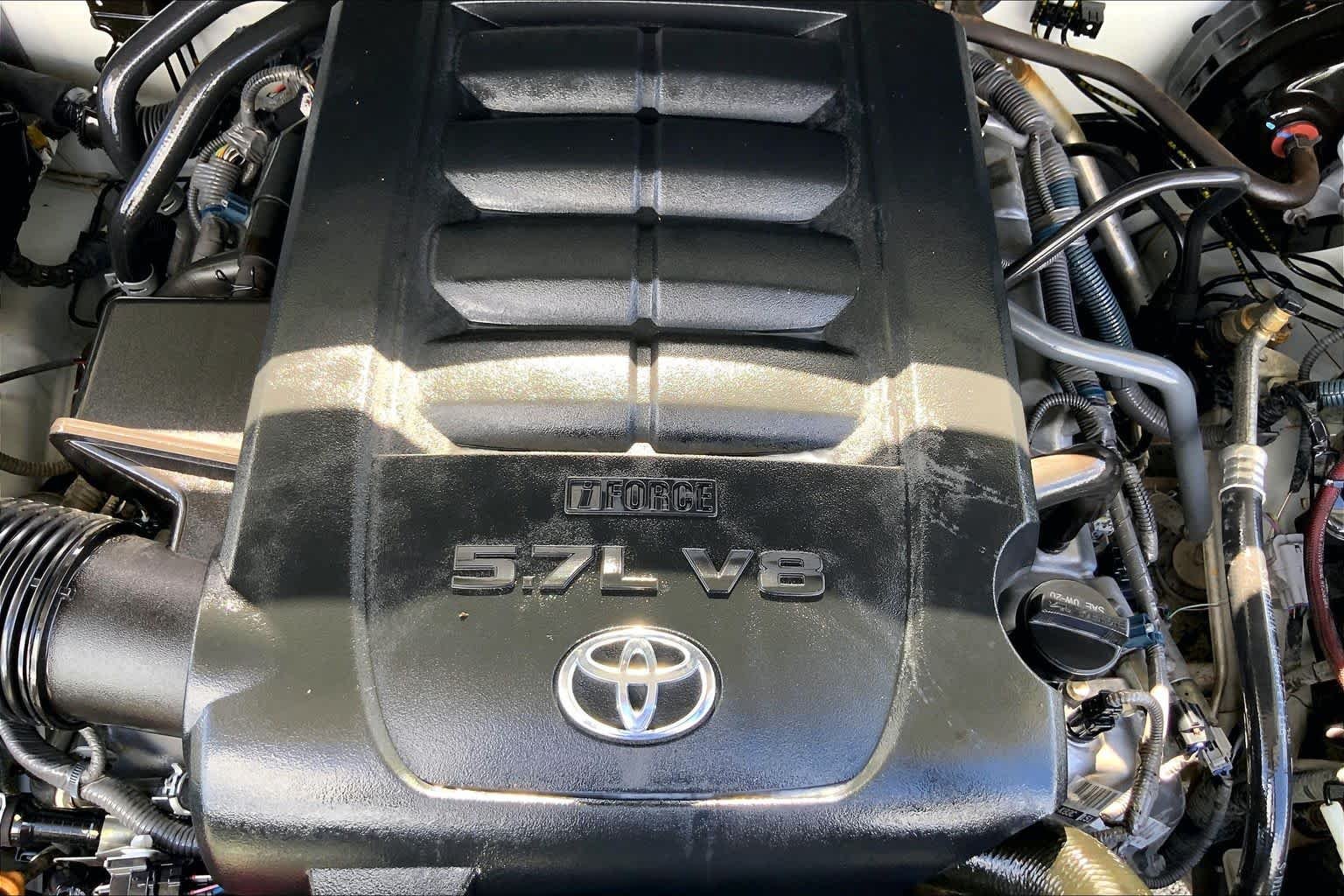 Used 2020 Super White Toyota SR5 image 32