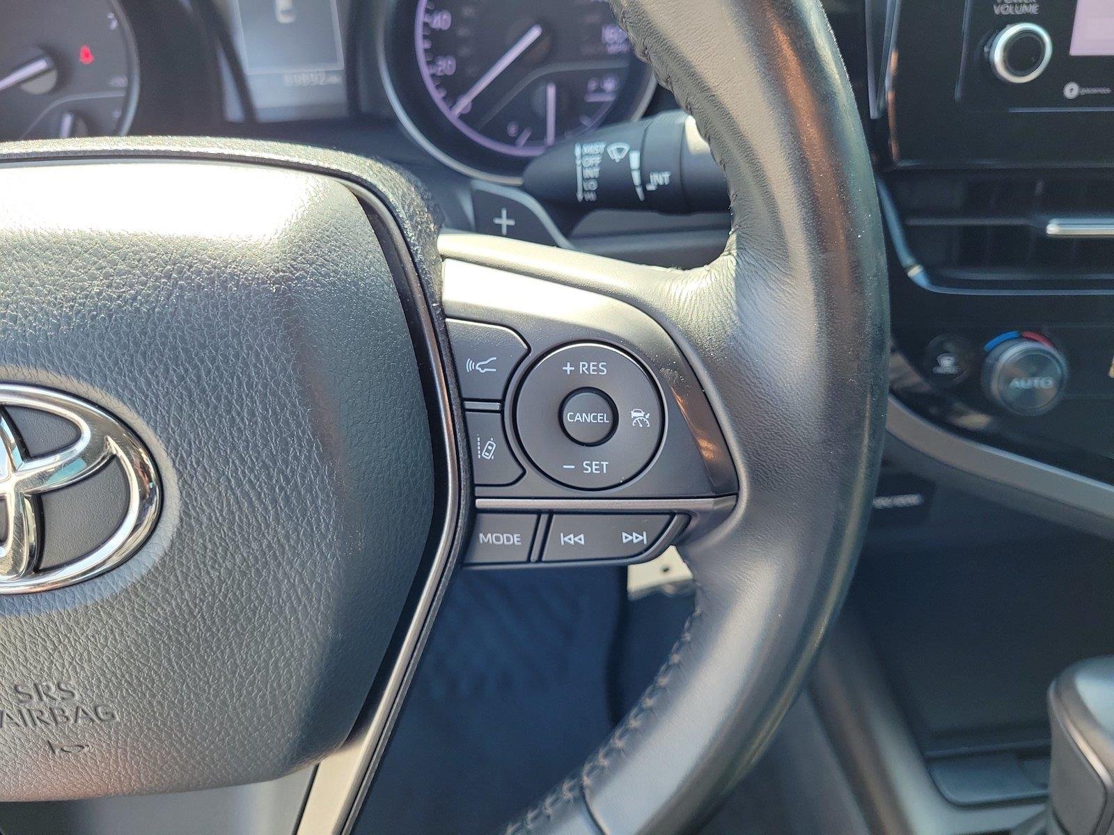 Used 2023 Ice Cap Toyota SE image 23