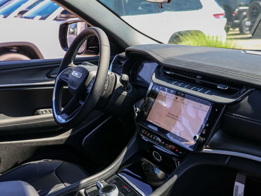 New 2026 Baltic Gray Metallic Clear-Coat Exterior Paint Jeep Limited image 19