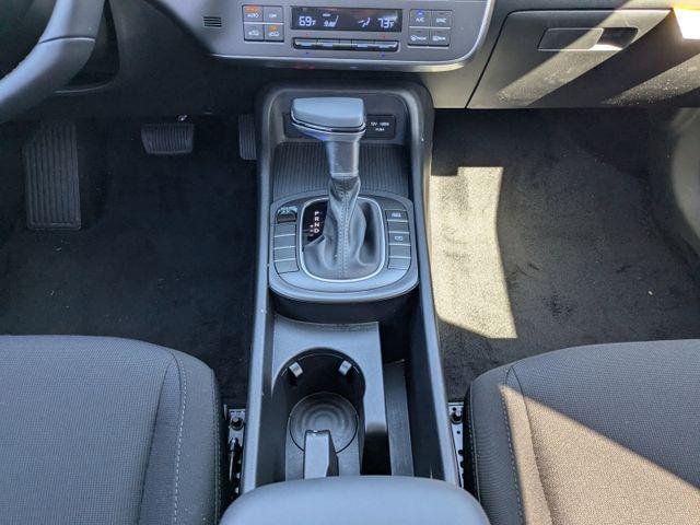2025 Hyundai Kona SEL - Photo 18