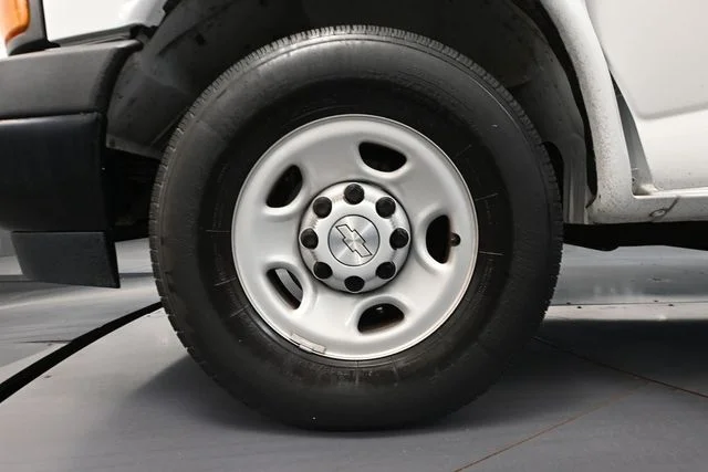 Used 2019 White Chevrolet Work Van image 16