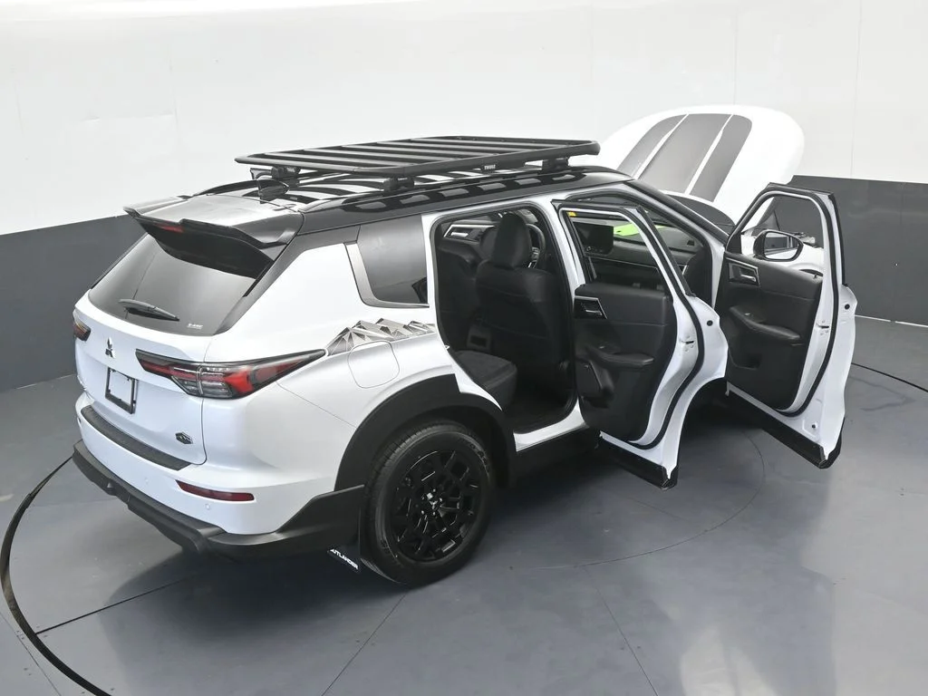New 2026 White Mitsubishi Trail Edition image 77