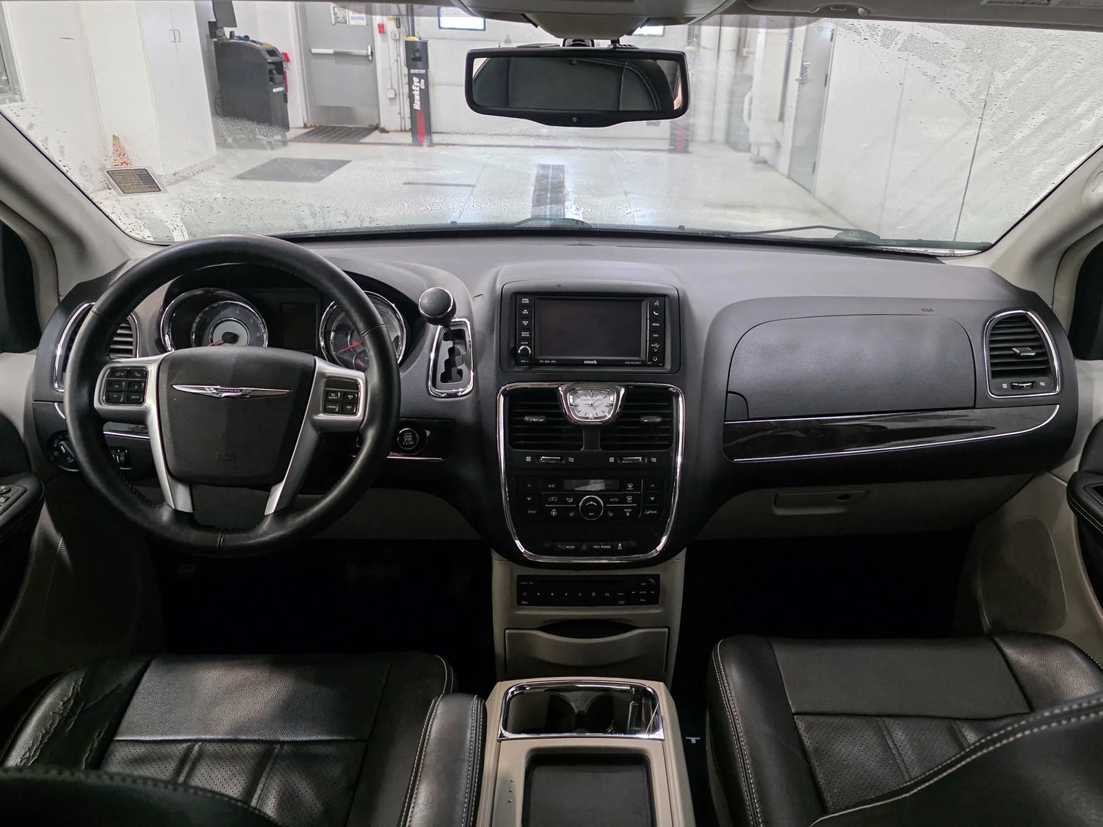 Used 2013 Black Chrysler Touring-L image 28