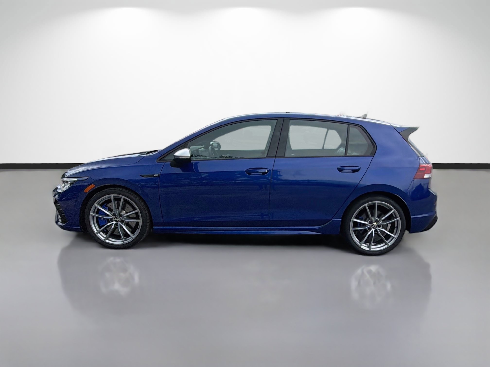 Used 2024 Blue Volkswagen 2.0T image 6