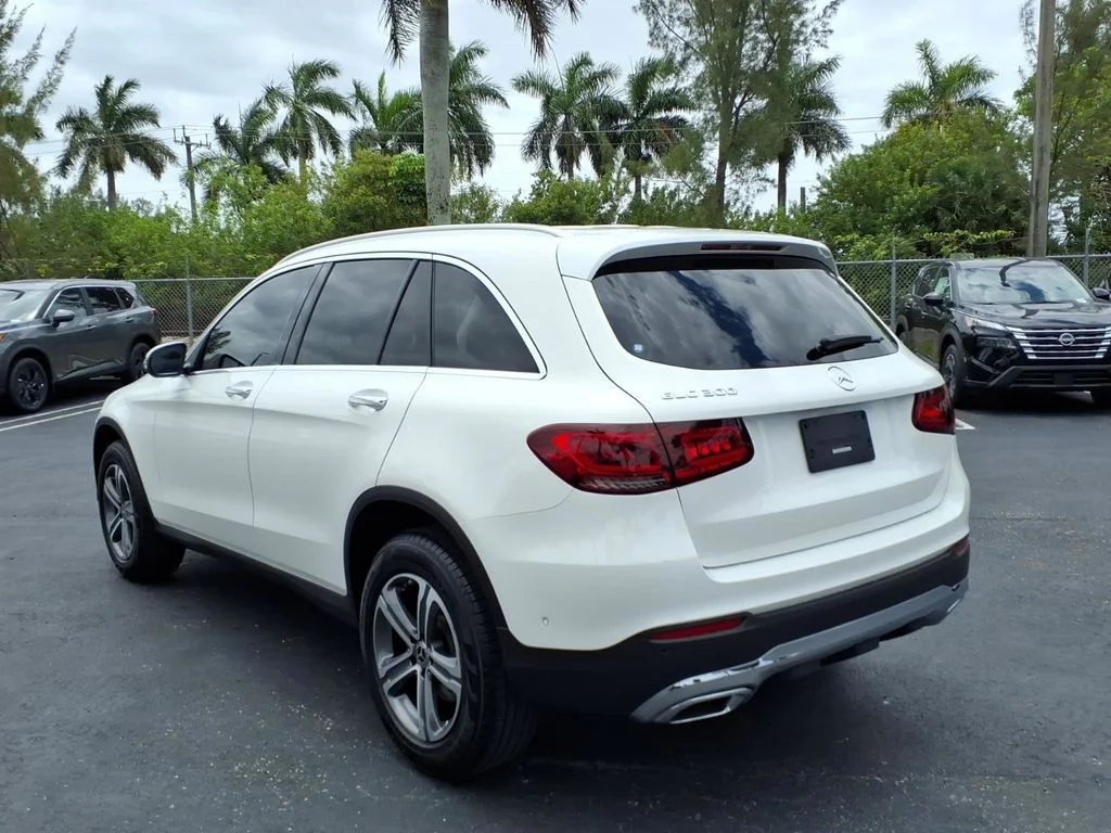 Used 2021 Polar White Mercedes-Benz GLC 300 image 9