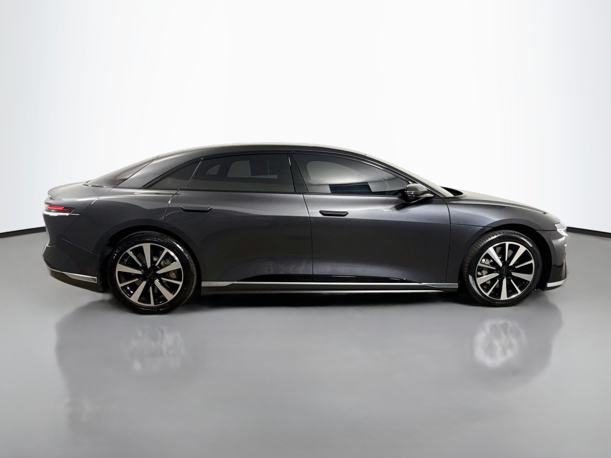 Used 2023 Quantum Gray Metallic Lucid Pure image 8