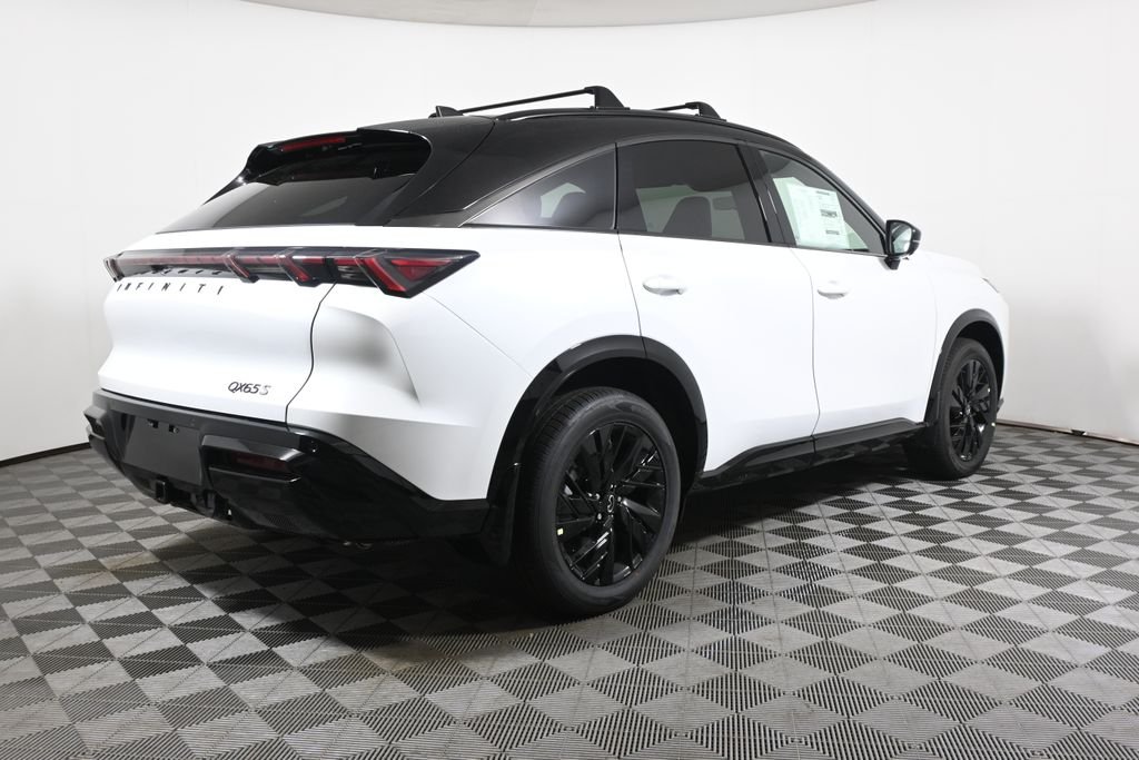 New 2027 2T RAD WHT INFINITI Sport AWD image 7