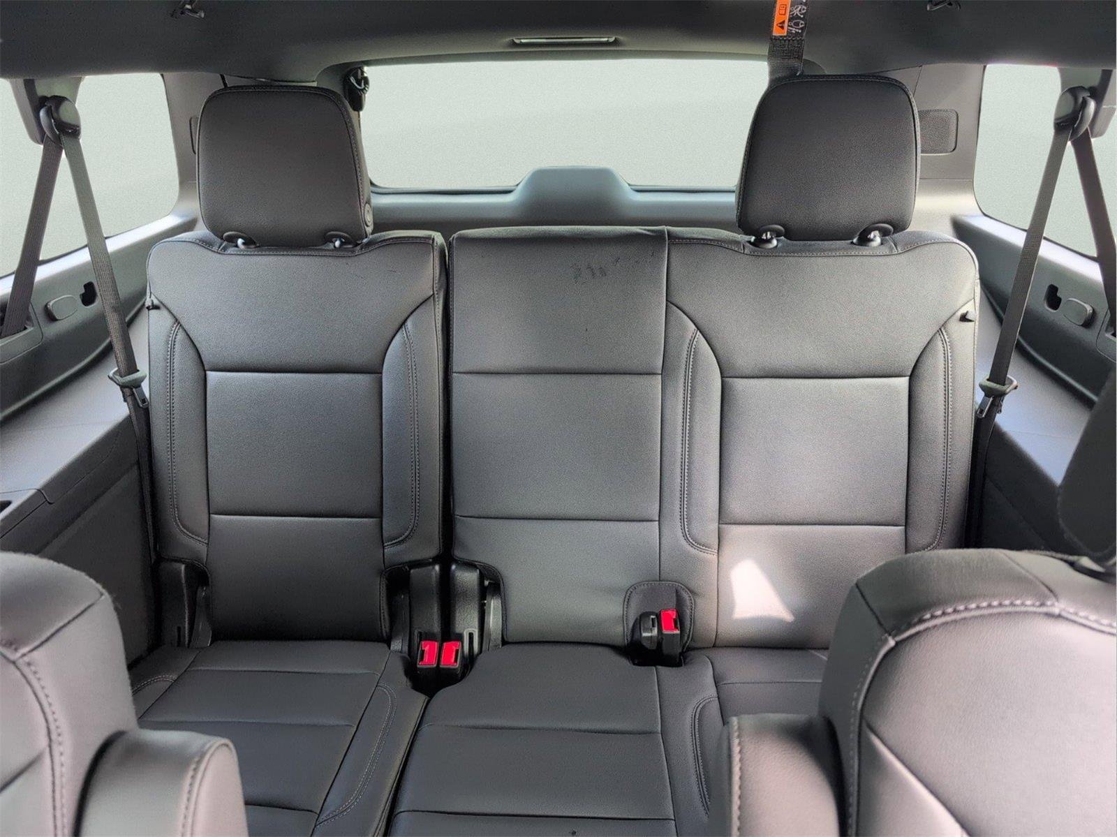 2026 Chevrolet Suburban LT - Photo 12