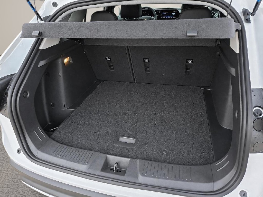 2026 Chevrolet Trax LT - Photo 9
