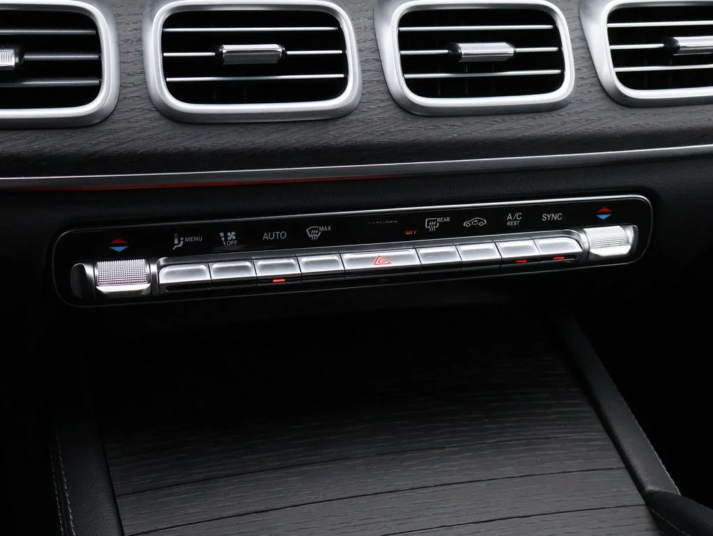 Used 2025 Black Mercedes-Benz GLE 350 image 28