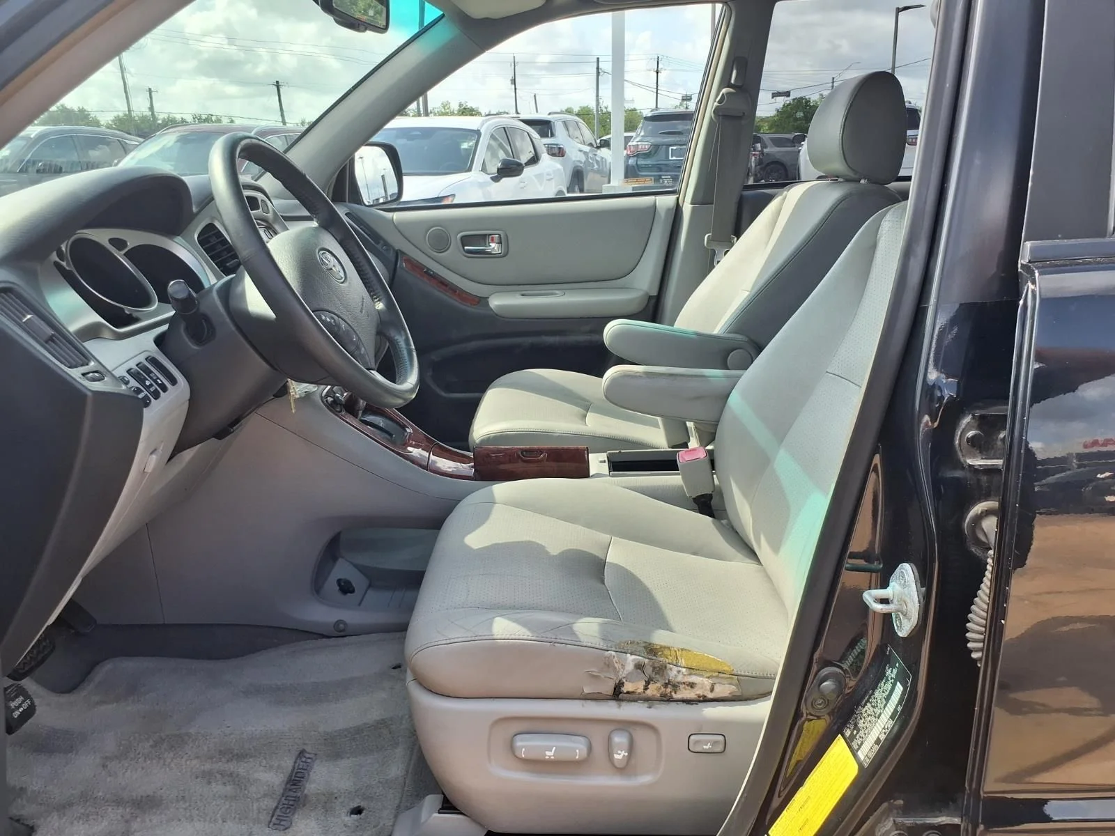 Used 2007 Black Toyota Limited image 14