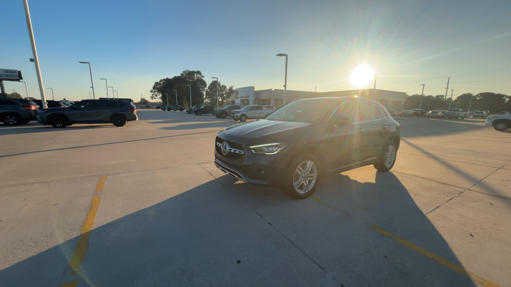2023 Mercedes Benz GLA 250 photo 3