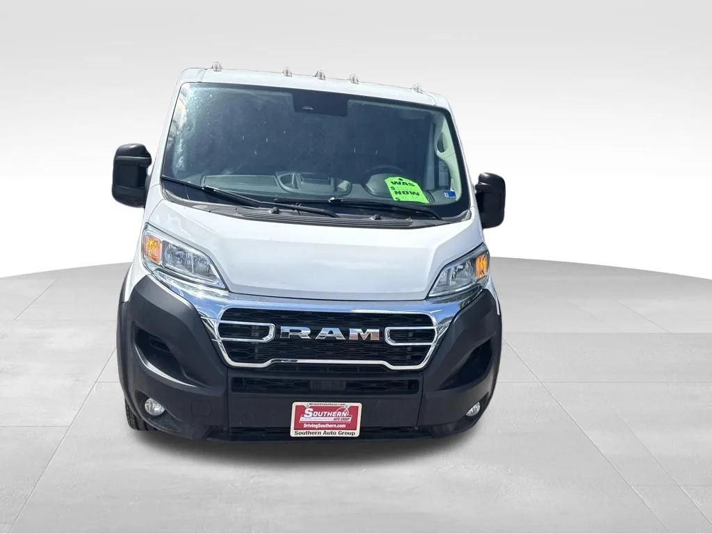 Used 2025 White Ram Base image 12