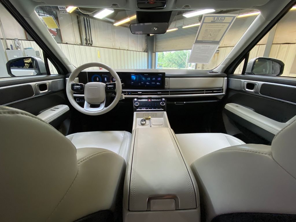 Used 2026 Silver Hyundai SEL image 19