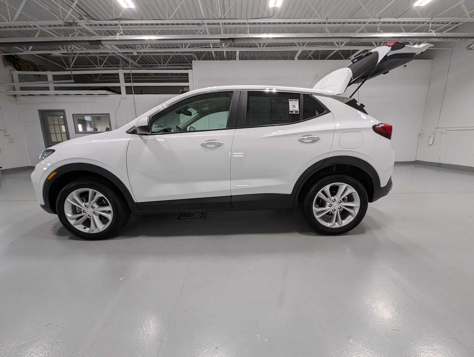 Used 2023 Summit White Buick Preferred image 12