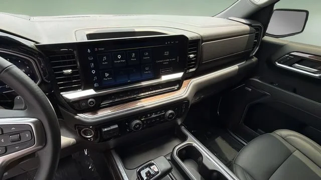 Used 2026 Sterling Gray Metallic Chevrolet LT Trail Boss image 24