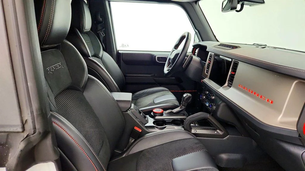 Used 2024 Oxford White Ford Raptor 4 Door Advanced 4x4 w/ Leather, Wheels & Carbon Fiber image 24