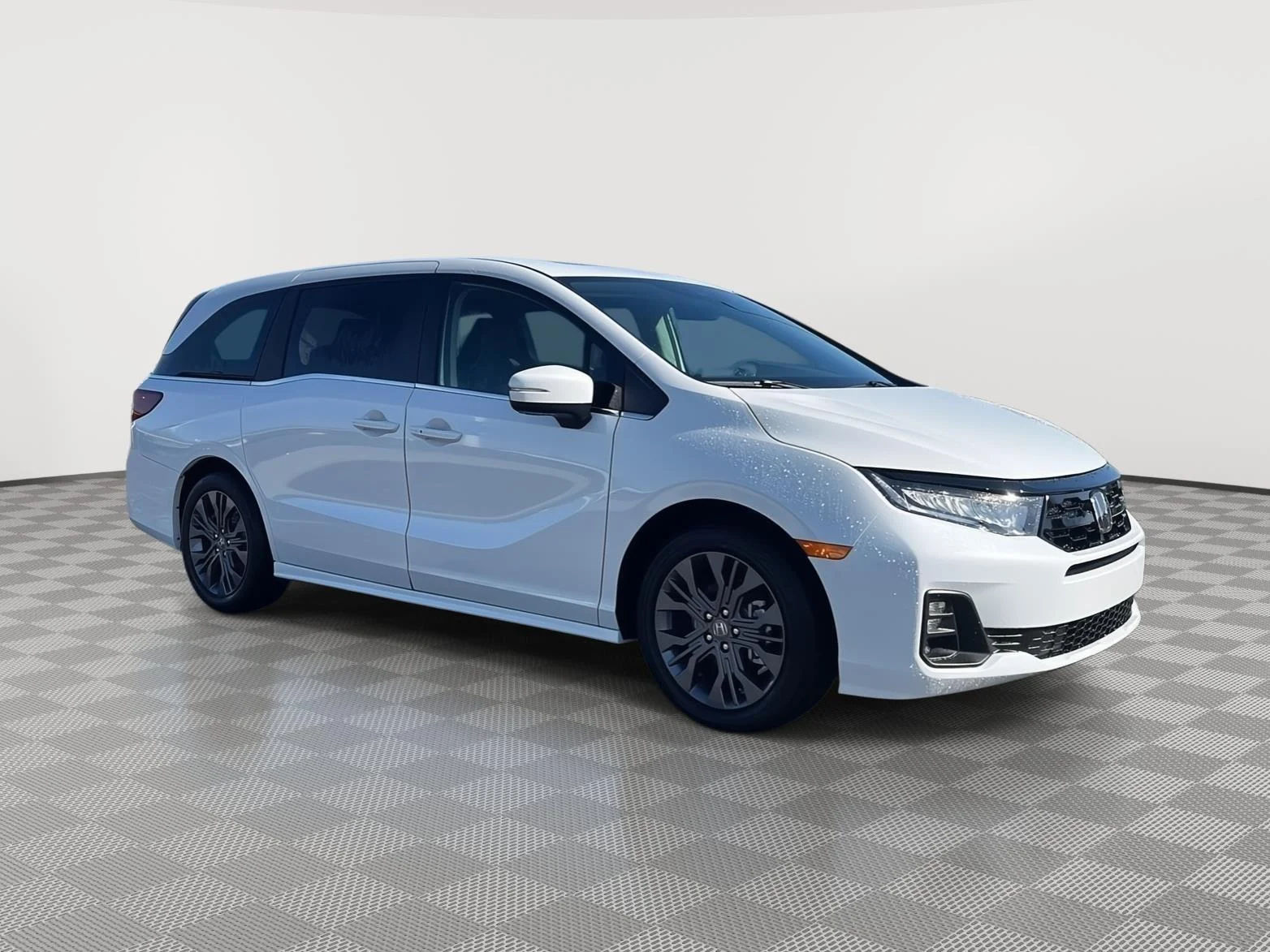 2026 Honda Odyssey Touring's photo