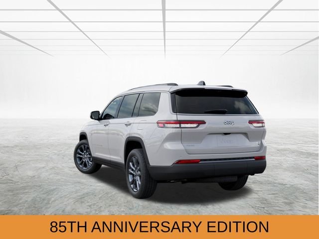New 2026 Bright White Clear-Coat Exterior Paint Jeep  image 4