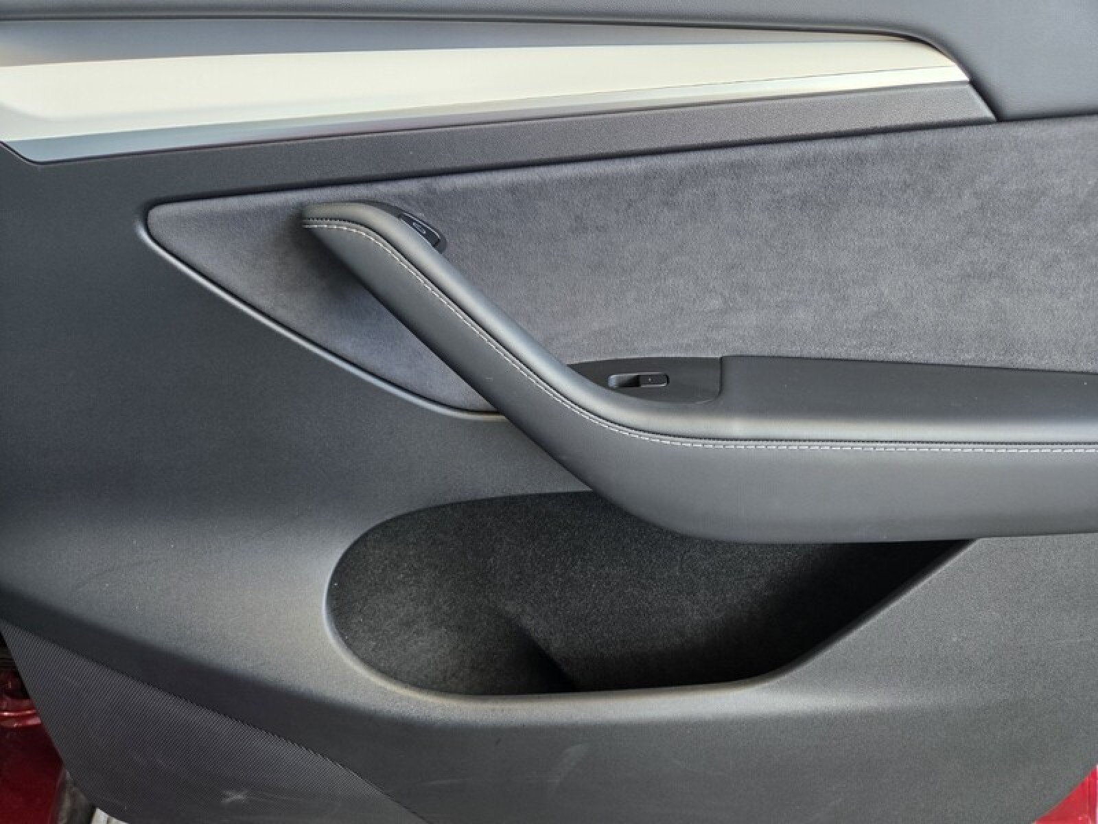 Used 2025 RED Tesla Long Range image 21