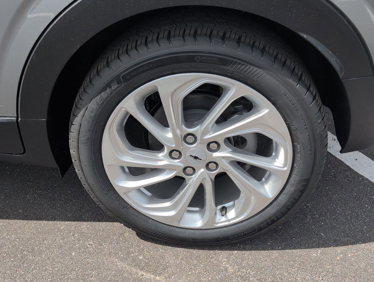 2027 Chevrolet Bolt LT - Photo 30
